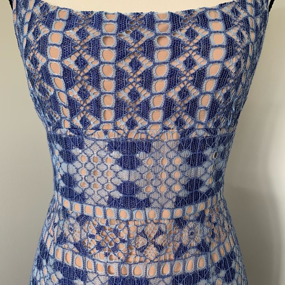 BCBG Max Azria Lace Overlay Midi Dress size 8 - Picture 4 of 16